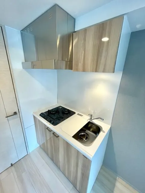 Crevia RXe Kitashinagawa II Station Court - Interior - ["Cabinetry", "Countertop", "Building"]