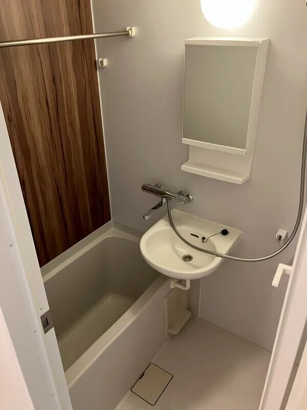 Milia Residence Shirokanedai Hills - Interior - ["Plumbing fixture", "Flooring", "Floor"]