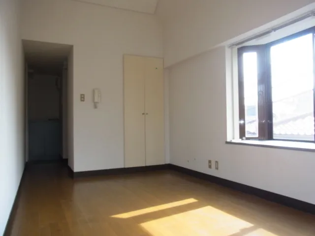 Maison Iwasaki No. 2 - Interior - ["Wall", "Flooring", "Wood"]