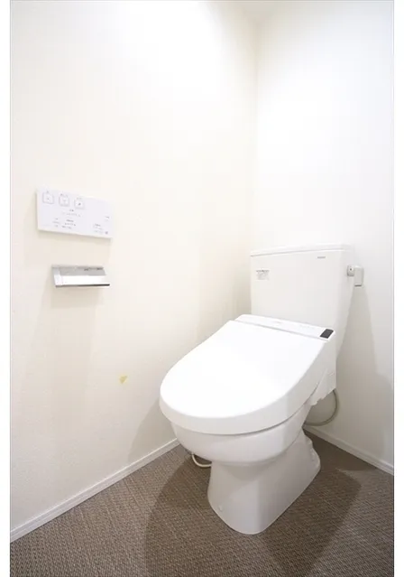 Luna Court Koiwa - Interior - ["Toilet seat", "Toilet", "Plumbing fixture"]