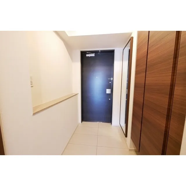 Comforia Shinjuku East Side Tower - Interior - ["Fixture", "Rectangle", "Wood"]