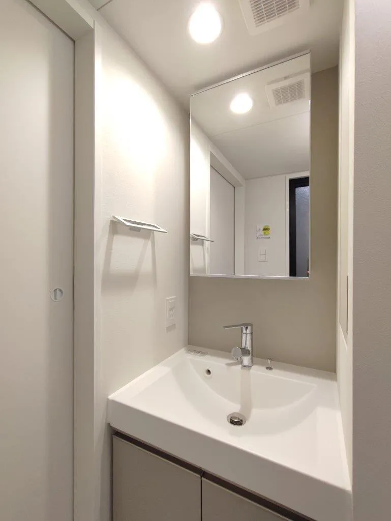 Cross Residence Takadanobaba - Interior - ["Flooring", "Floor", "Interior design"]