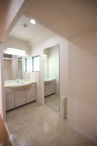 Ishikawa Building - Interior - ["Flooring", "Wall", "Interior design"]
