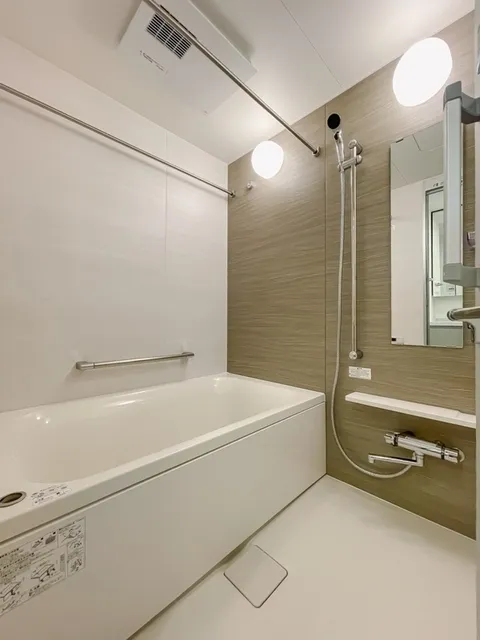 Park Axis Bunkyo Hongo - Interior - ["Bathroom", "Plumbing fixture", "Flooring"]
