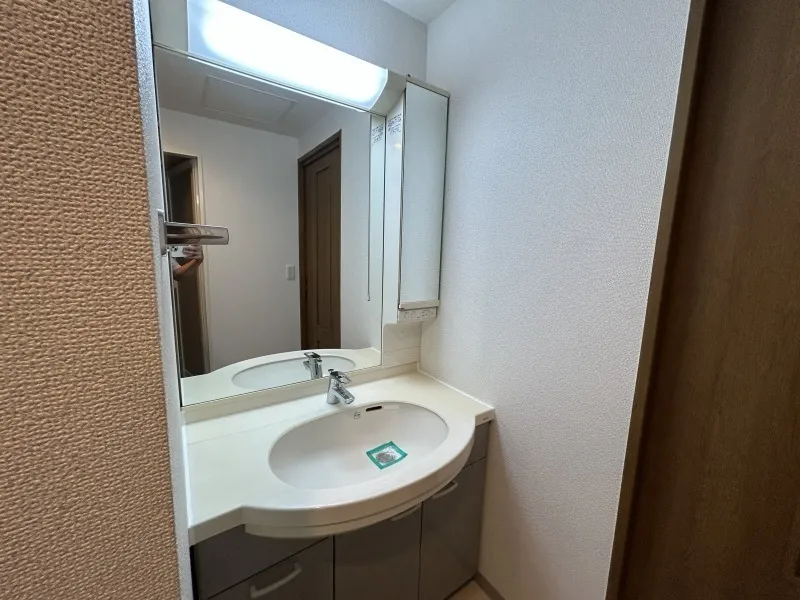Acty Shiodome - Interior - ["Plumbing fixture", "Bathroom Sink", "Flooring"]