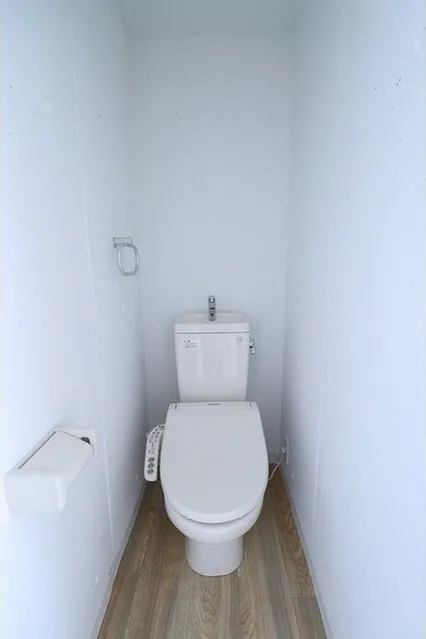 Premier Stage Osaki - Interior - ["Plumbing fixture", "Toilet seat", "Toilet"]