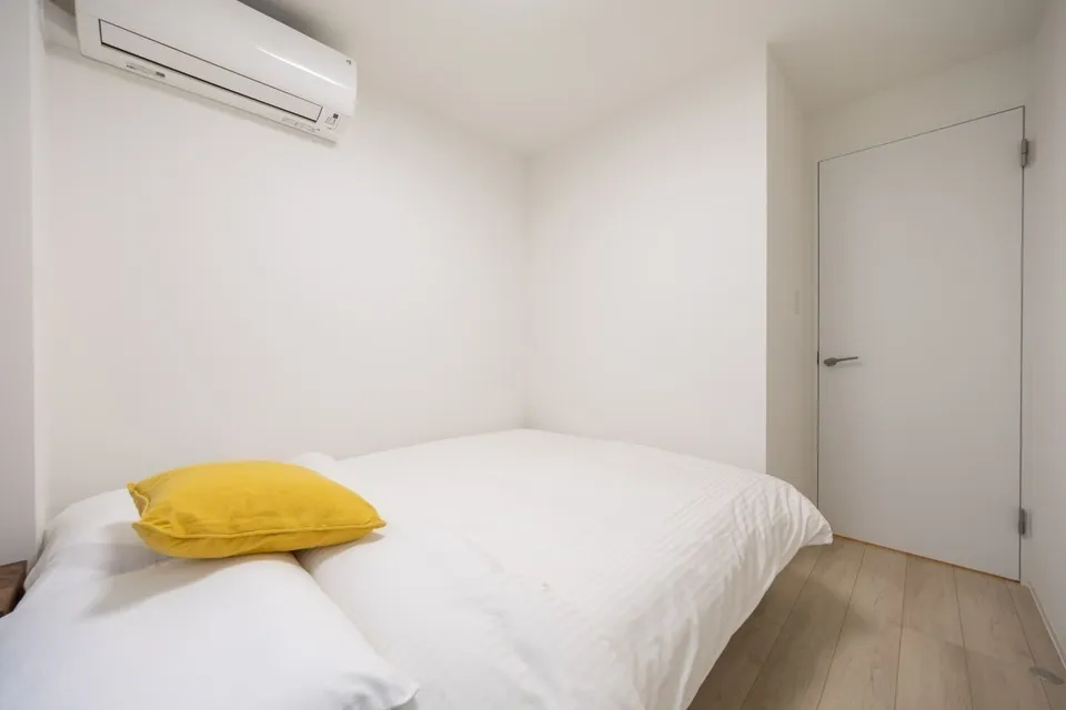 Hmlet Sangenjaya II - Interior - ["Wall", "Wood", "Flooring"]