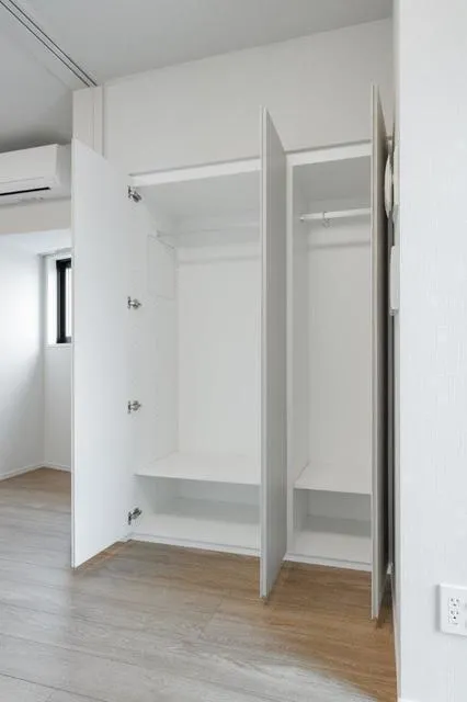 Urban Core Hatanodai - Interior - ["Wall", "Flooring", "Wood"]