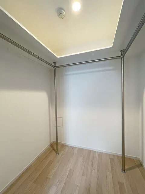 BPR Residence Otorii - Interior - ["Building", "Wood", "Shade"]