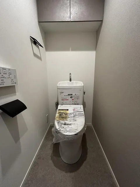 STANDZ Kakinokizaka - Interior - ["Toilet seat", "Flooring", "Floor"]