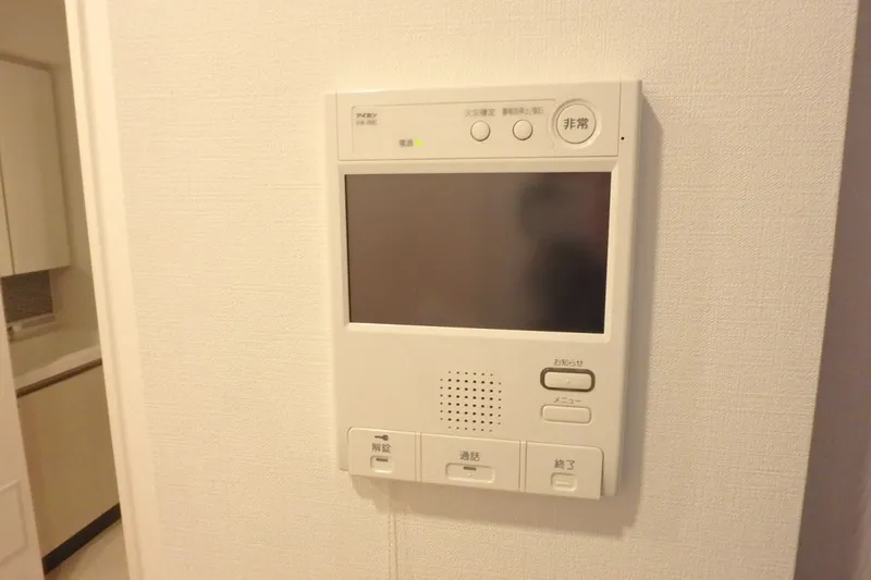 Lugente Valu Ueno - Interior - ["Electronic device", "Technology", "Electronics"]