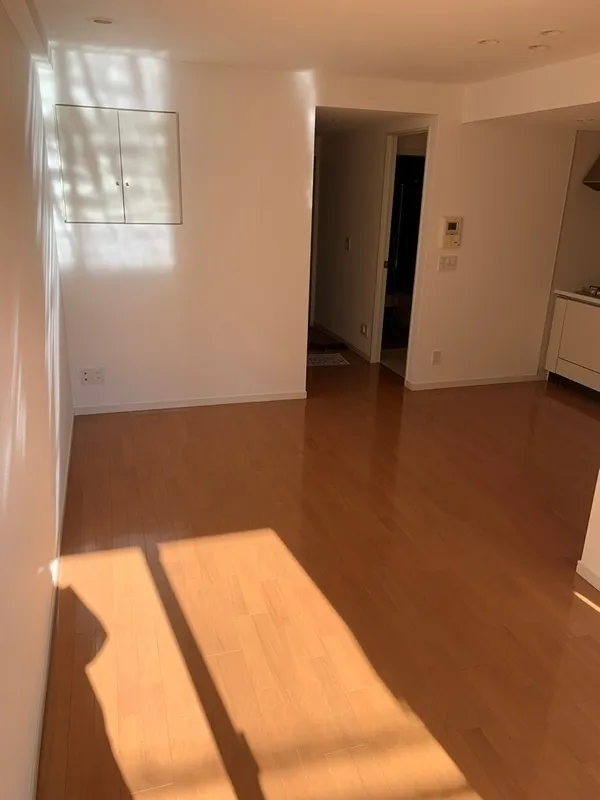 Residence Mishuku - Interior - ["Wood", "Flooring", "Floor"]