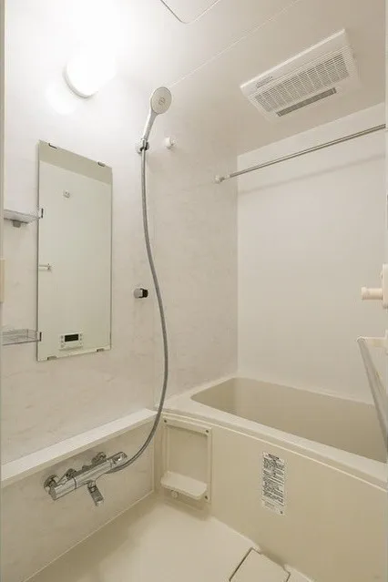 Comforia Live Kiba - Interior - ["Plumbing fixture", "Building", "House"]