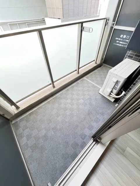 Cross Residence Iidabashi - Interior - ["Flooring", "Floor", "Composite material"]