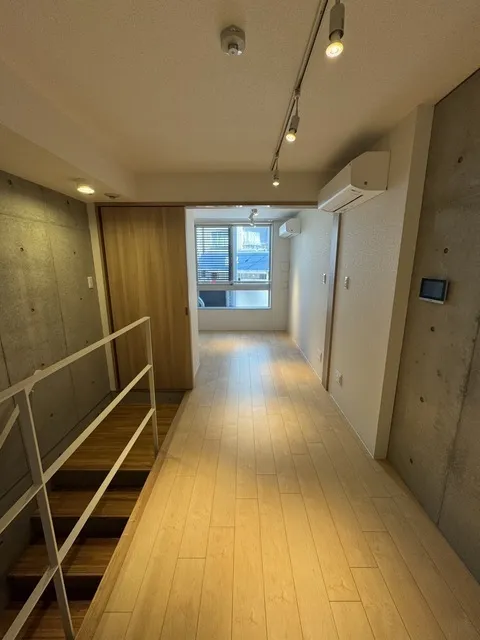 BRICK RESIDENCE Meguro Honcho - Interior - ["Flooring", "Floor", "Ceiling"]