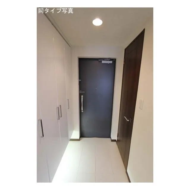 Comforia Tamachi - Interior - ["Door", "Fixture", "Hall"]