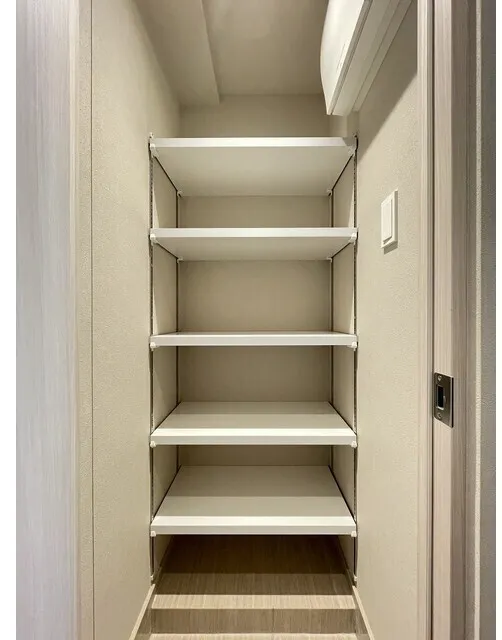 Season Flats Omorinishi - Interior - ["Shelving", "Flooring", "Shelf"]
