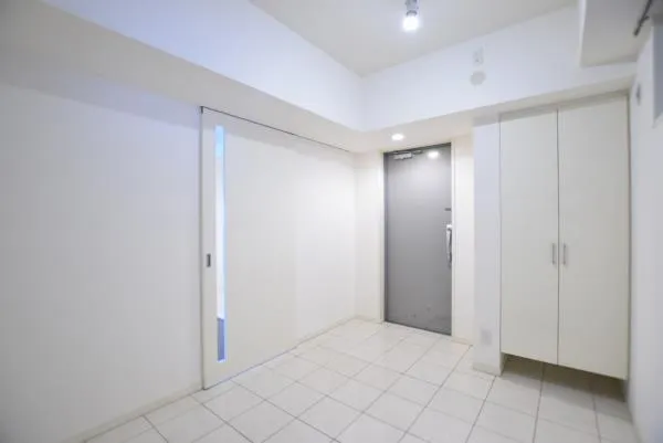 Brillia Ist Shinonome Canal Court - Interior - ["Flooring", "Floor", "Ceiling"]