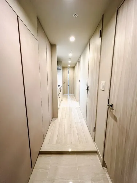 Royal Parks Ariake - Interior - ["Flooring", "Floor", "Wood"]