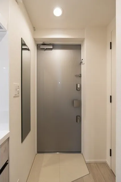ORSUS Togoshi Ginza - Interior - ["Building", "Door", "Fixture"]