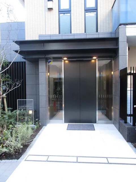 Vique Bright Minamiazabu - Exterior - ["Plant", "Building", "Shade"]