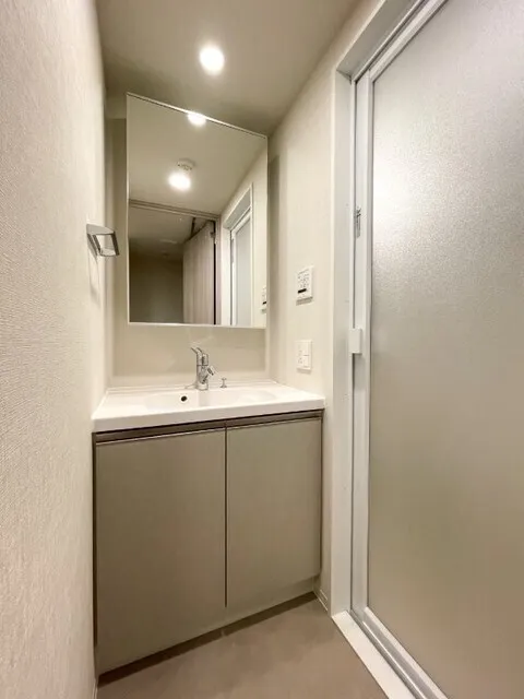 Brookside Residence Kiba - Interior - ["Flooring", "Floor", "Ceiling"]
