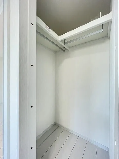 Comforia Liv Ueno - Interior - ["Wood", "Flooring", "Floor"]
