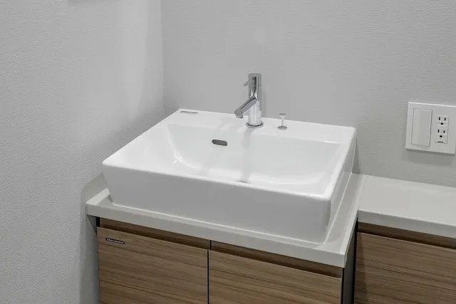 Cosmogracia Shinjuku Nishi-Waseda - Interior - ["Bathroom Sink", "Sink", "Plumbing fixture"]
