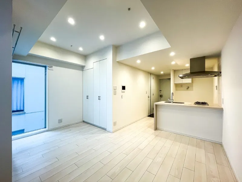 Castalia Azabujuban Ⅱ  - Interior - ["Flooring", "Floor", "Ceiling"]