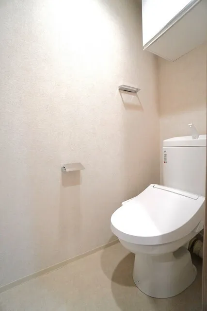 CREATIF Bunkyo Sendagi - Interior - ["Toilet seat", "Toilet", "Plumbing fixture"]