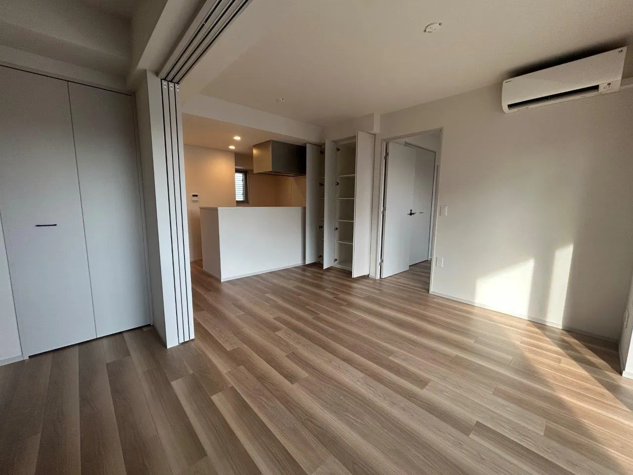 JMF Residence Kuramae Torigoe - Interior - ["Fixture", "Wood", "Interior design"]