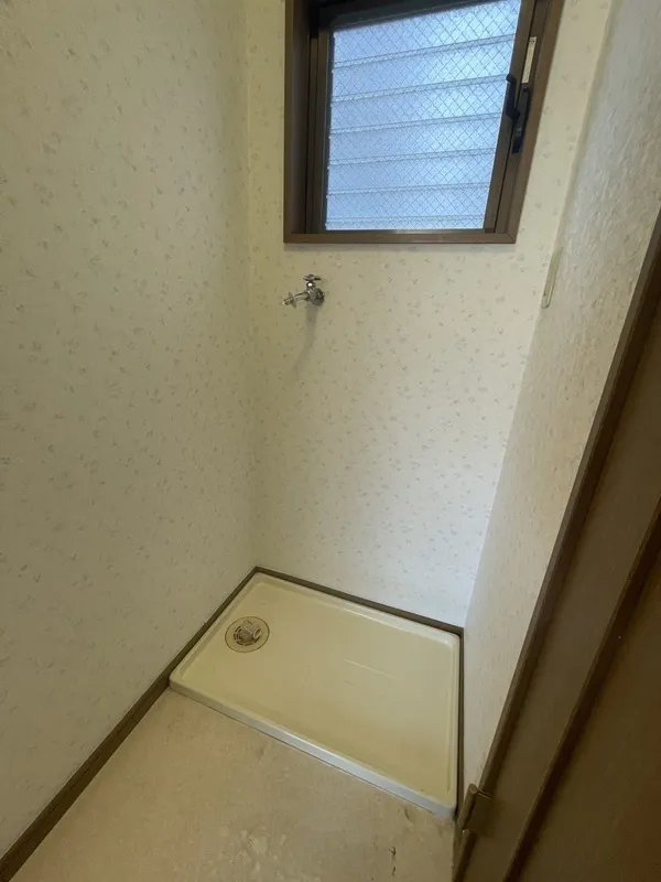 Luminare Higashi-Kamata - Interior - ["Flooring", "Floor", "Tile"]