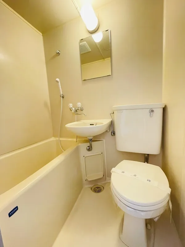 Fusou Heights Yotsuya - Interior - ["Bathroom", "Plumbing fixture", "Toilet seat"]