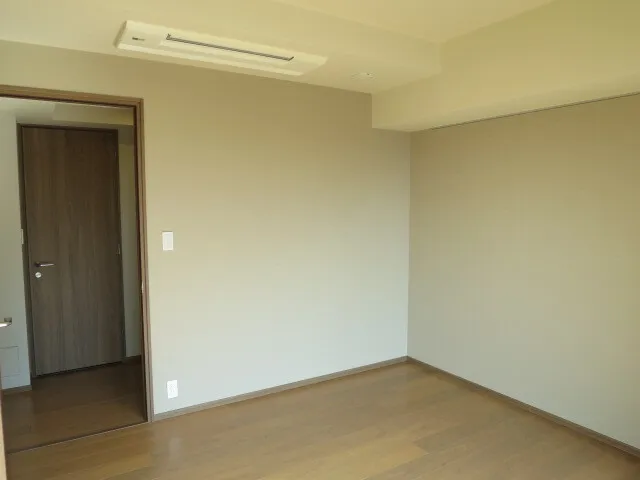 The Jingumae Residence - Interior - ["Door", "Fixture", "Wood"]