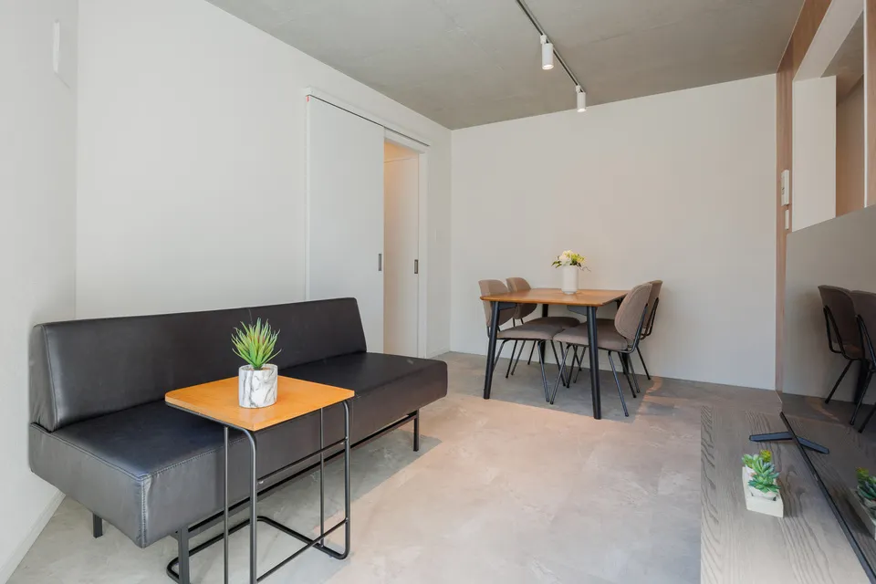 Hmlet Bunkyo Korakuen - Interior - ["Furniture", "Flooring", "Interior design"]