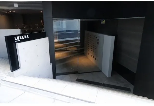 BluRock Aobadai - Exterior - ["Floor", "Parallel", "Composite material"]