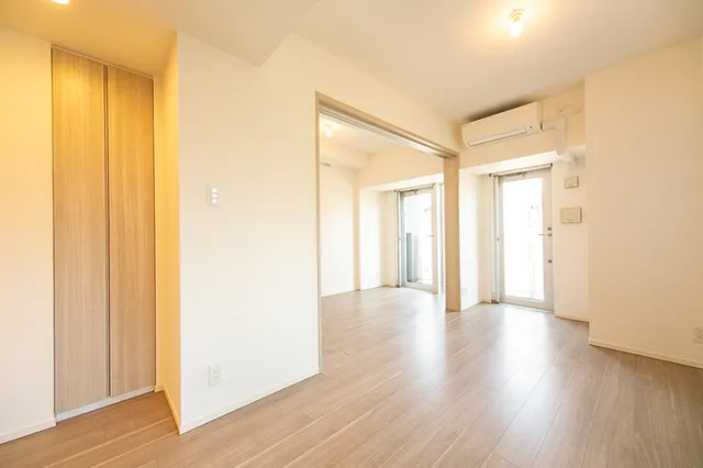 JP Noie Ueno Inaricho - Interior - ["Flooring", "Floor", "Wood flooring"]