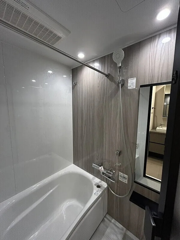 Prime Maison Iriya - Interior - ["Plumbing fixture", "Bathroom", "Flooring"]
