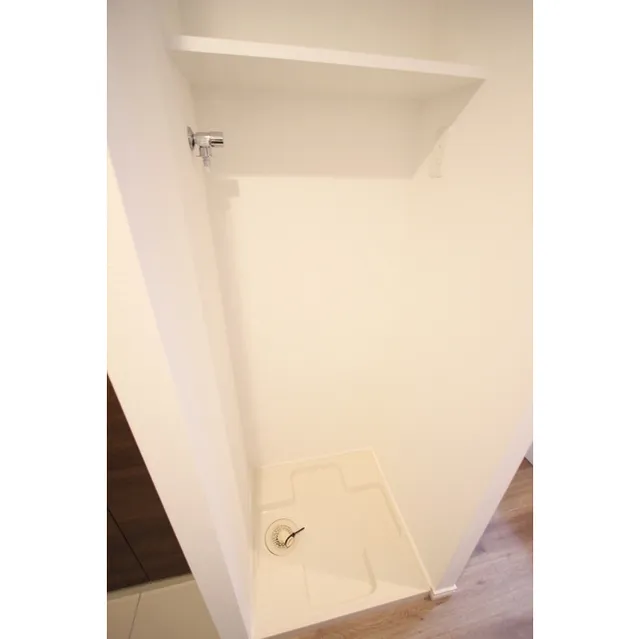 Medio Tsukishima - Interior - ["Wood", "Floor", "Flooring"]
