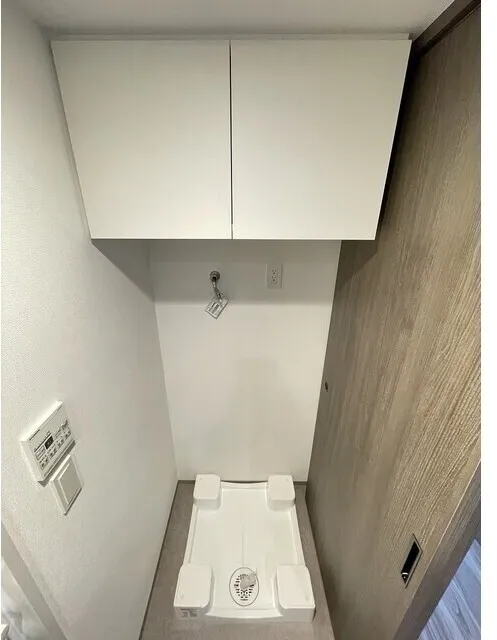 Stylio Kamata West - Interior - ["Flooring", "Floor", "Grey"]