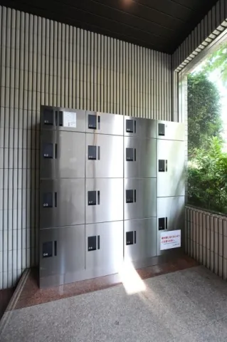 Higashi-Koenji Amflat - Exterior - ["Composite material", "Building material", "Aluminium"]