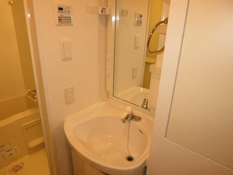 Esty Maison Oshima - Interior - ["Flooring", "Floor", "Interior design"]