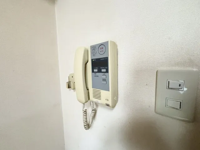 Doel Inn Tsukishima - Interior - ["Electronic device", "Technology", "Machine"]