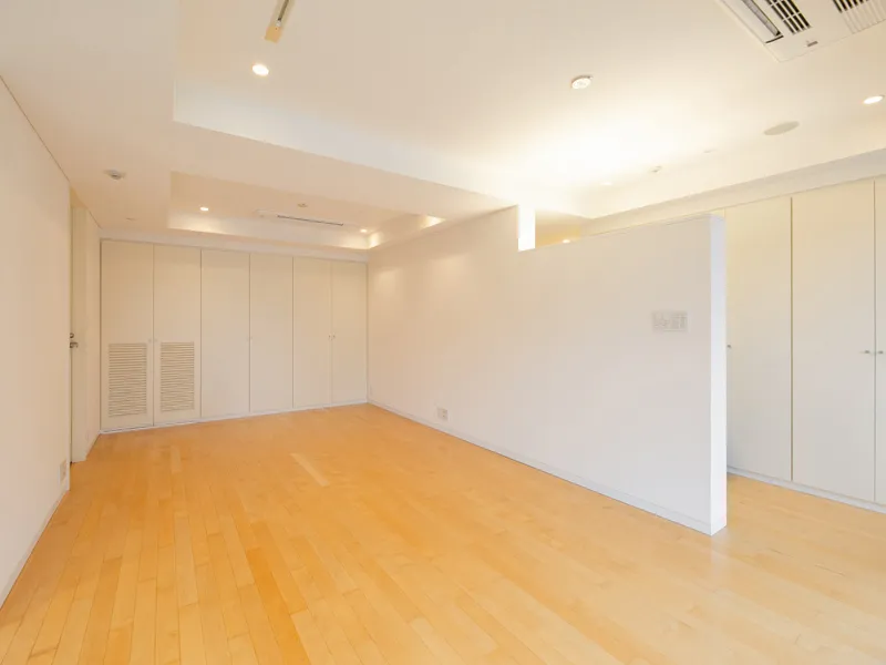 Omotesando Hills Zelkova Terrace - Interior - ["Property", "Fixture", "Hall"]