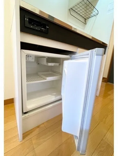T. Halzion - Interior - ["Major appliance", "Kitchen Appliance", "Electronic device"]