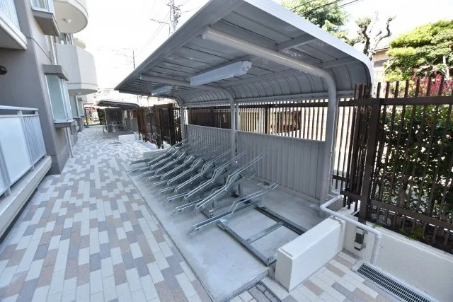 Associaire Bunkyo Hakusan - Exterior - ["Plant", "Urban design", "Sky"]