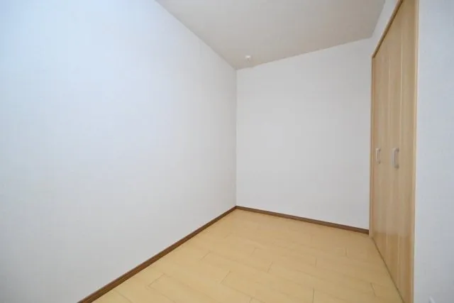 CENTRAL GARDEN RESIDENCE TOKYO - Interior - ["Flooring", "Wall", "Wood"]