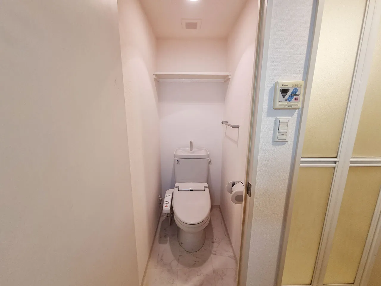 Mynavi STAY Higashioi - Interior - ["Toilet seat", "Toilet", "Floor"]