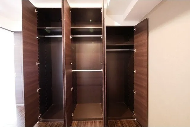 Comforia Shinjuku East Side Tower - Interior - ["Room", "Furniture", "Property"]
