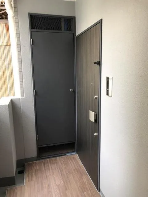 GLACIER Jimbocho - Interior - ["Building", "Door", "Fixture"]